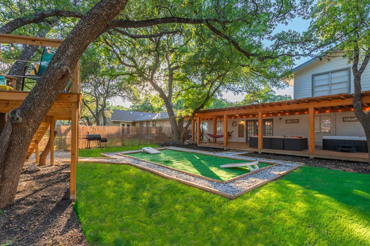 Luxurious Home With Hot Tub & Tree Deck By 6Flags San Antonio Extérieur photo