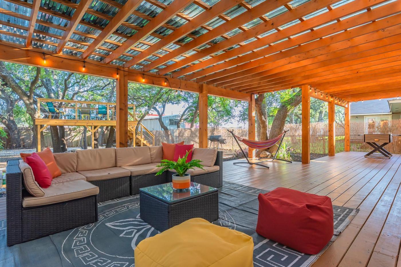 Luxurious Home With Hot Tub & Tree Deck By 6Flags San Antonio Extérieur photo