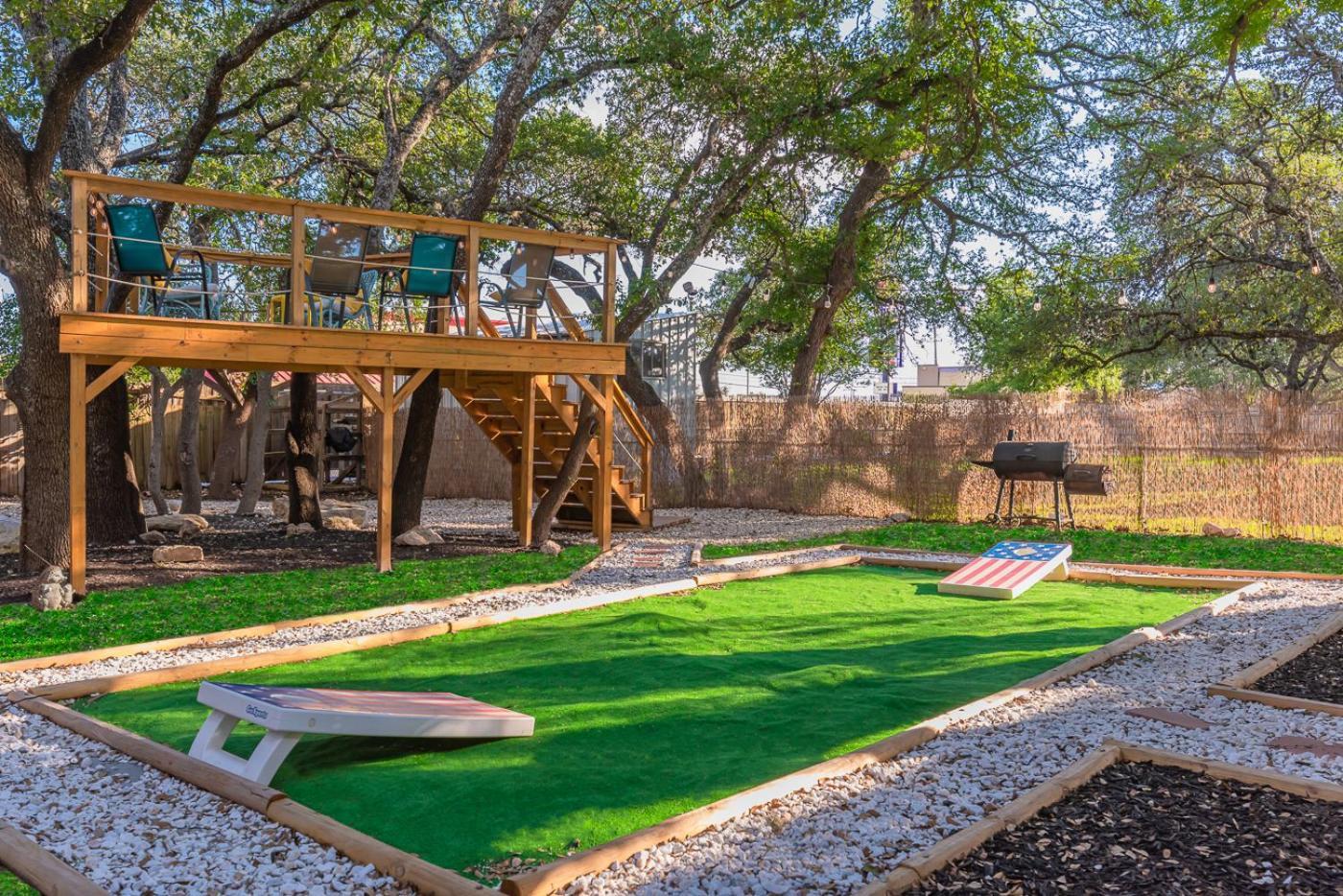 Luxurious Home With Hot Tub & Tree Deck By 6Flags San Antonio Extérieur photo