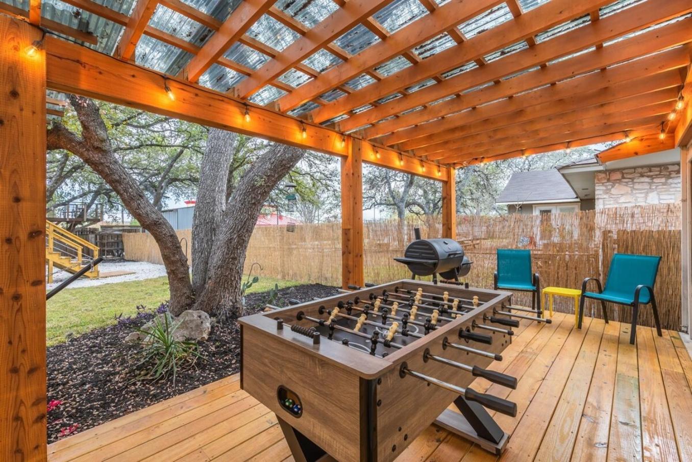 Luxurious Home With Hot Tub & Tree Deck By 6Flags San Antonio Extérieur photo