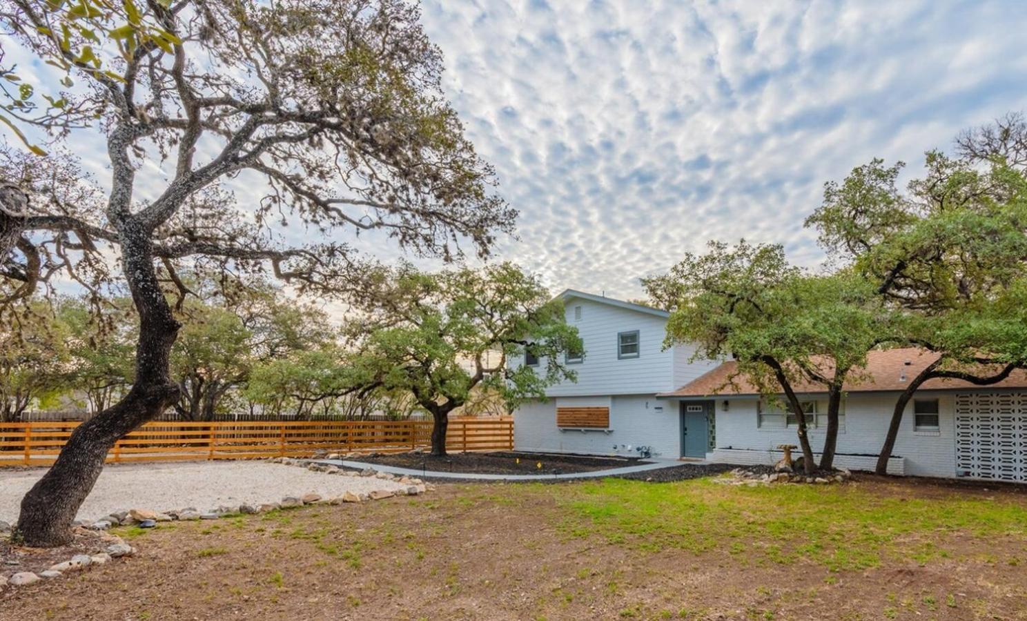Luxurious Home With Hot Tub & Tree Deck By 6Flags San Antonio Extérieur photo