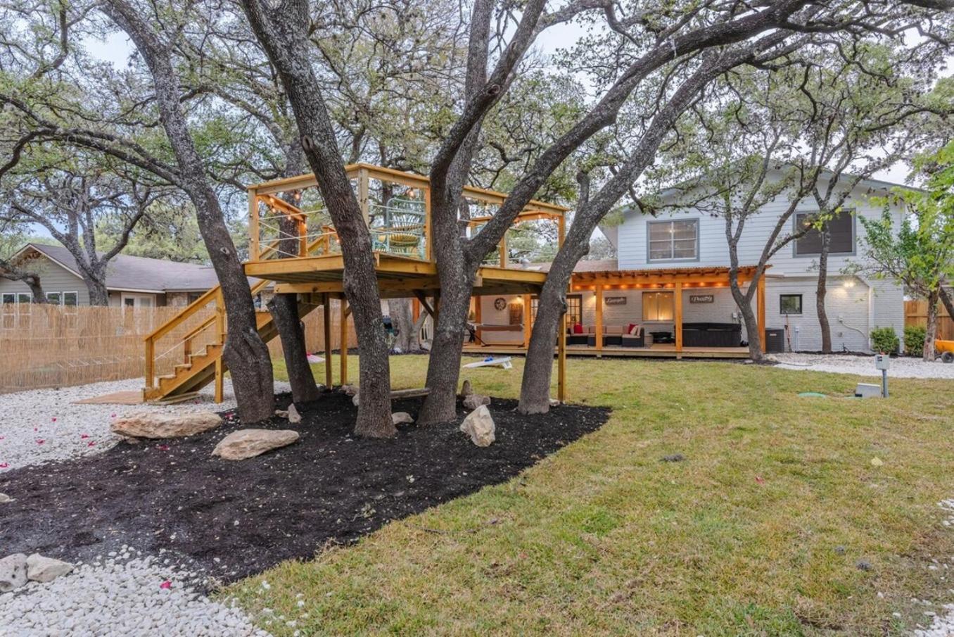 Luxurious Home With Hot Tub & Tree Deck By 6Flags San Antonio Extérieur photo