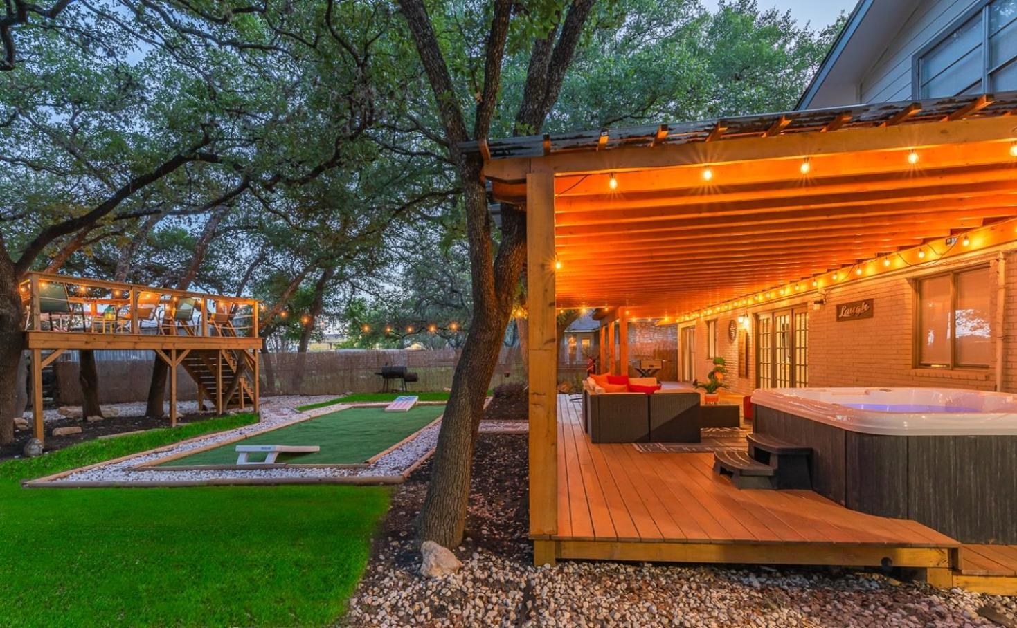 Luxurious Home With Hot Tub & Tree Deck By 6Flags San Antonio Extérieur photo